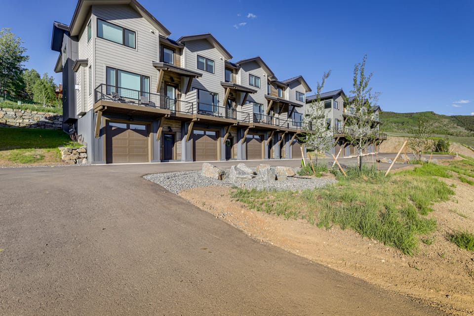Peaceful Crested Butte Townhome w/ Mountain Views Apartment in Colorado