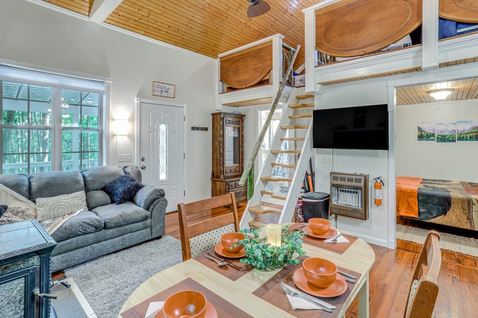 Secluded Vacation Rental Bordering Creek! House in Arkansas