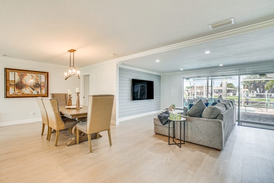 2 Mi to Beach: Canalfront Home in Cape Coral House in Cape Coral
