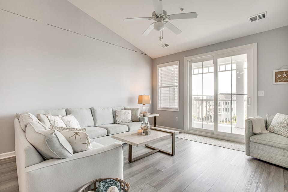 Pool, Beach Access! Canal-Front Ocean City Gem Apartment in Ocean City
