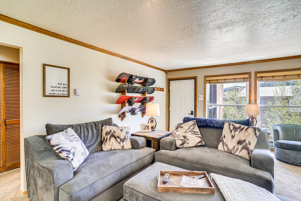 Hiking & Explore: Brian Head Condo w/ Indoor Pool! Apartment in Brian Head