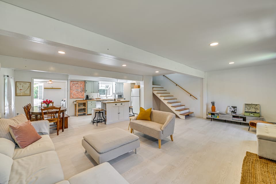 Charming Catskills Getaway: Hike, Bike, Sip & More House in Capital District, NY, USA