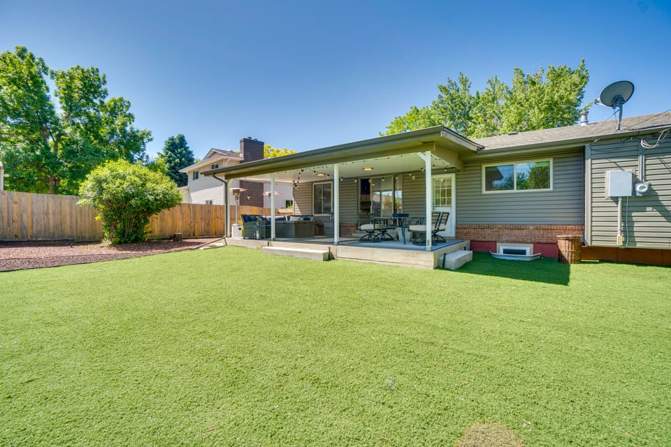 Covered Patio & Fire Pit: Centennial Condo! Apartment in Greenwood Village