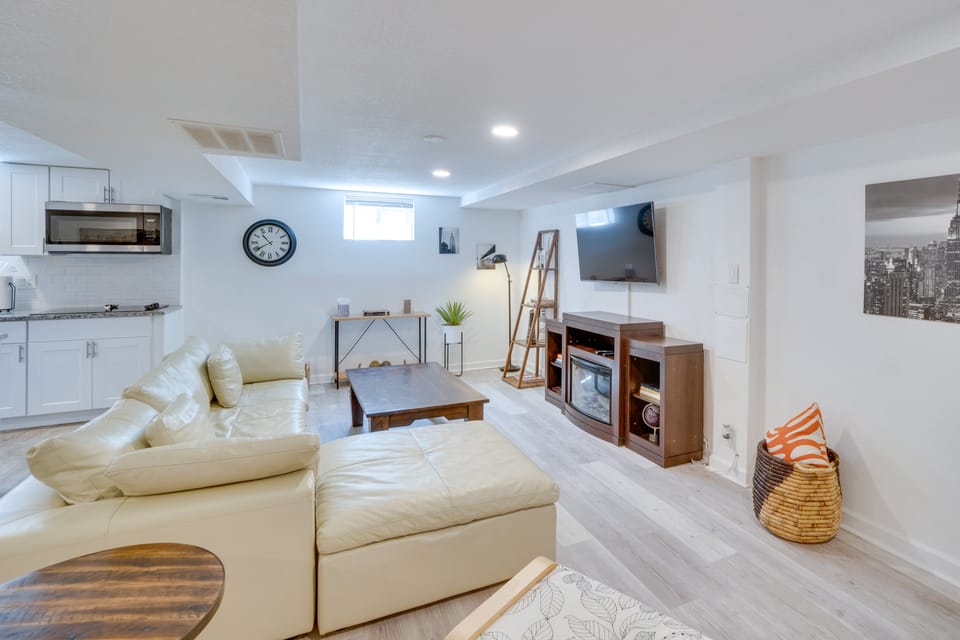 Sleek & Central Centennial Apartment w/ Fireplace! Apartment in Greenwood Village