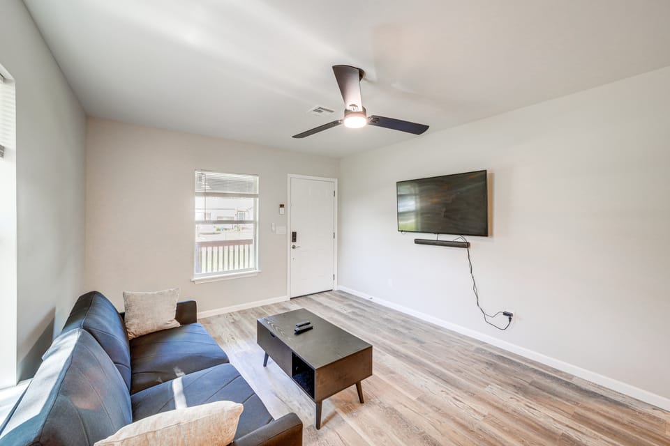 Remodeled Tulsa House w/ Yard ~ 4 Mi to Downtown! House in Tulsa
