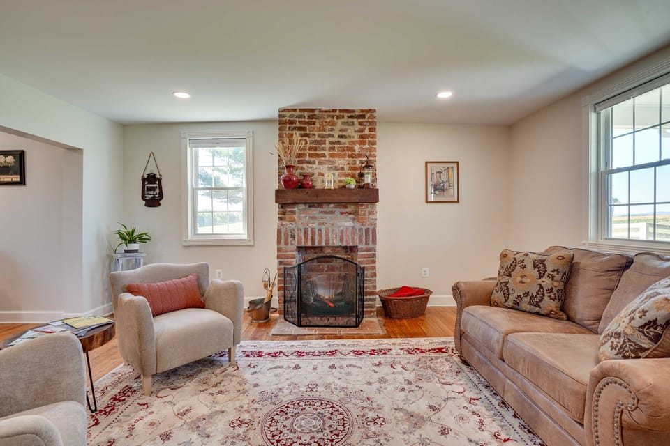 Historic Jefferson Farmhouse - Hike, Bike & Raft! House in Maryland
