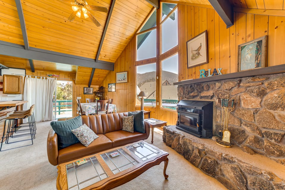 Frazier Park Cabin w/ Ping-Pong Table, Near Trails House in Southern California