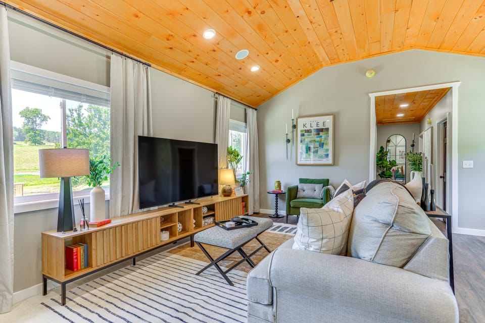 Delaware River Access: Peaceful Farm Retreat! House in Delaware