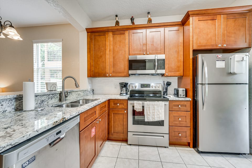 Davenport Retreat w/ Resort Perks, 9 Mi to Disney! Apartment in Four Corners