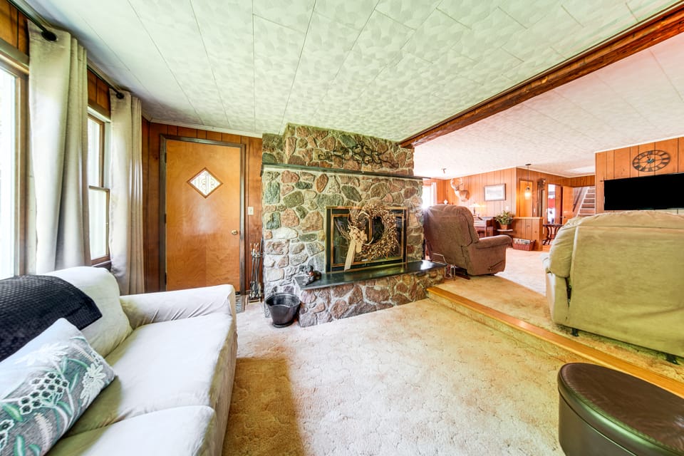 Country Home w/ Fishing Ponds Near Canadohta Lake House in Allegheny River