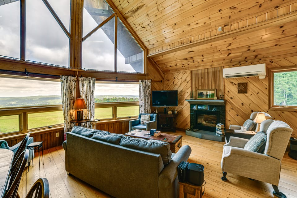 Secluded Oxford Cabin on 75 Acres: Sunset Views! House in Pennsylvania