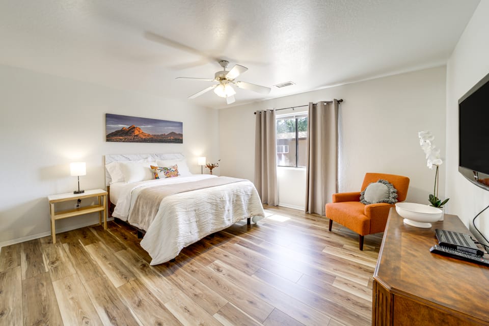 3 Mi to Old Town Cottonwood: Sunny Home w/ BBQ House in Cottonwood