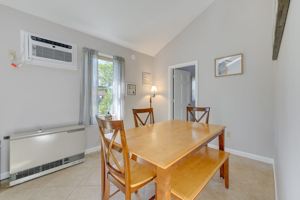 Close to Beach & P-Town! Cottage w/ Bay Views Cottage in North Truro