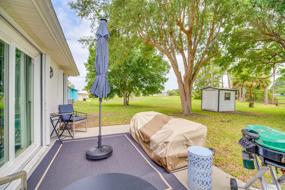 Private Yard + Patio: Central Sebastian Home! House in Sebastian