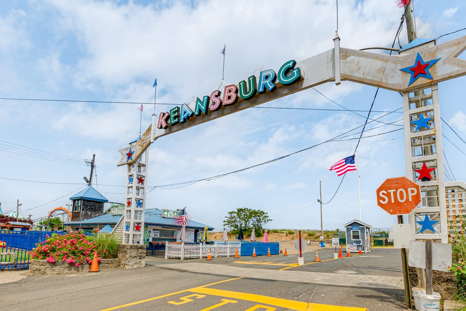 Cozy Keansburg Cottage: Walk to Beach & Boardwalk! Cottage in Middletown