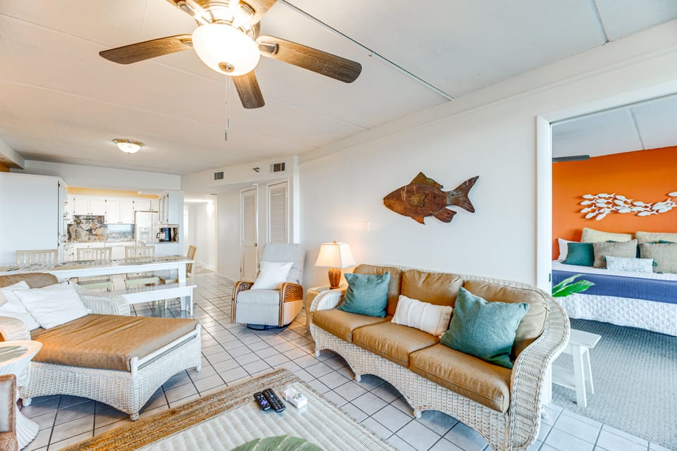 Beachfront Views: Breezy Port Aransas Condo! Apartment in Nueces County