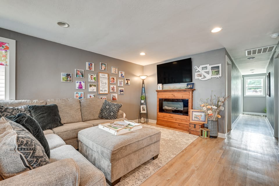 Angler's Cottage on Lake Cornelia: Pets Welcome! Cottage in Iowa