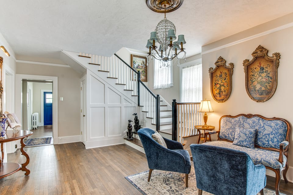 Walkable Zelienople Home w/ Patio & Grill! House in Pennsylvania