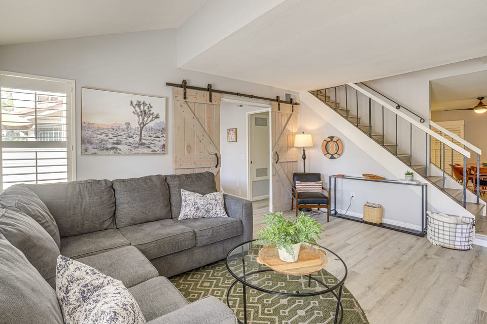 Pool Access & Mtn Views: Palm Springs Retreat! Apartment in Cathedral City