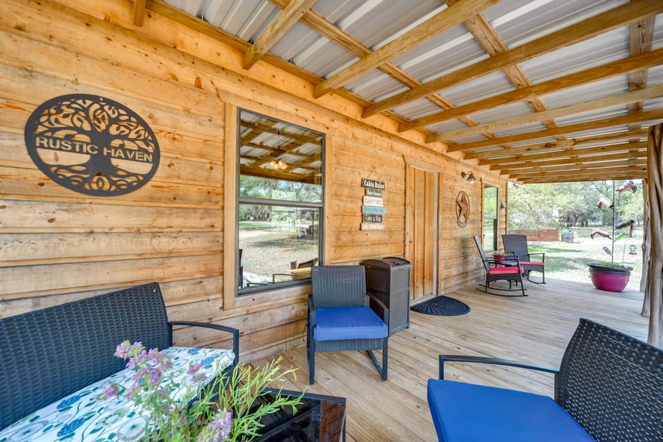 ‘Cozy Cabin’ Hill Country Escape w/ Views Apartment in Rio Grande