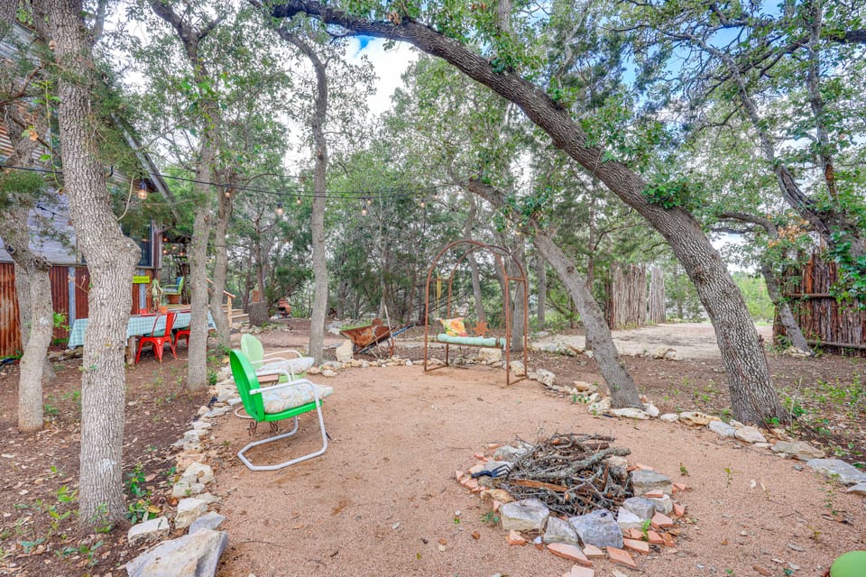 Pet-Friendly Wimberley Cabin w/ Fire Pit & Hot Tub House in Rio Grande