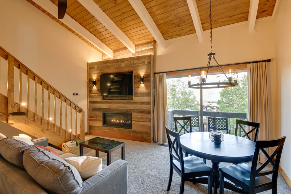 Ski-In/Ski-Out Steamboat Condo w/ Slope-Side Views Apartment in Steamboat Springs