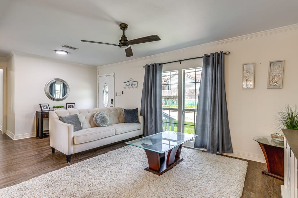 1 Mi to Moody Gardens & Beaches: Galveston Home House in Galveston Island