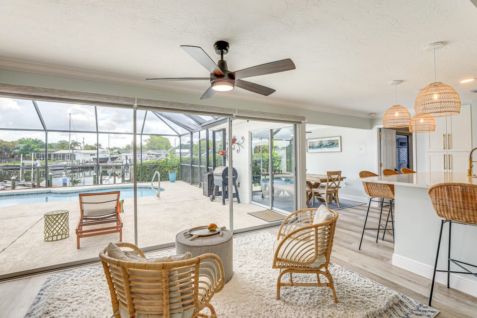 Private Fishing Dock: Waterfront Palmetto Home! House in Tampa Bay