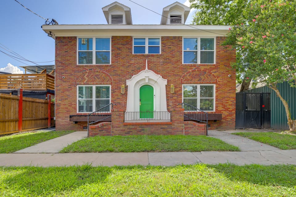 1 Mi to Dtwn, 8 Mi to NRG! Fourth Ward Apt w/ W&D Apartment in Houston