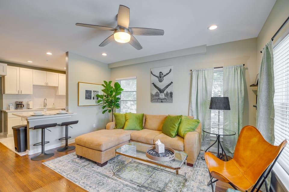 Pet-Friendly Houston Apt: Walk to Midtown! Apartment in Houston