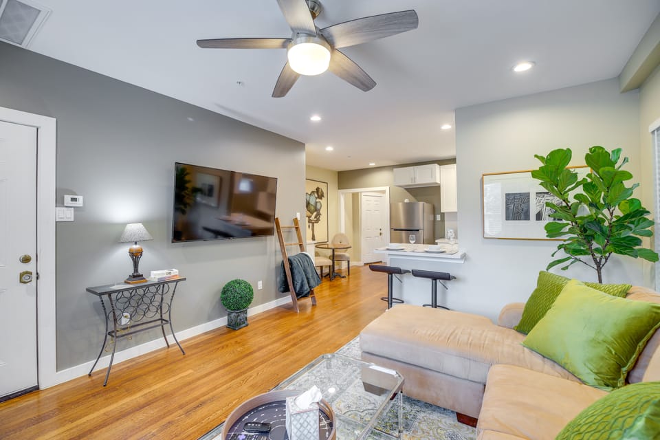 Pet-Friendly Houston Apt: Walk to Midtown! Apartment in Houston
