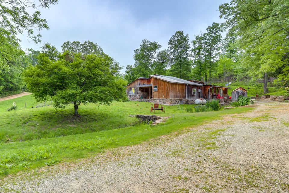 Mountain-View Cabin on Farm: 3 Mi to Town & Shops House in Mountain View