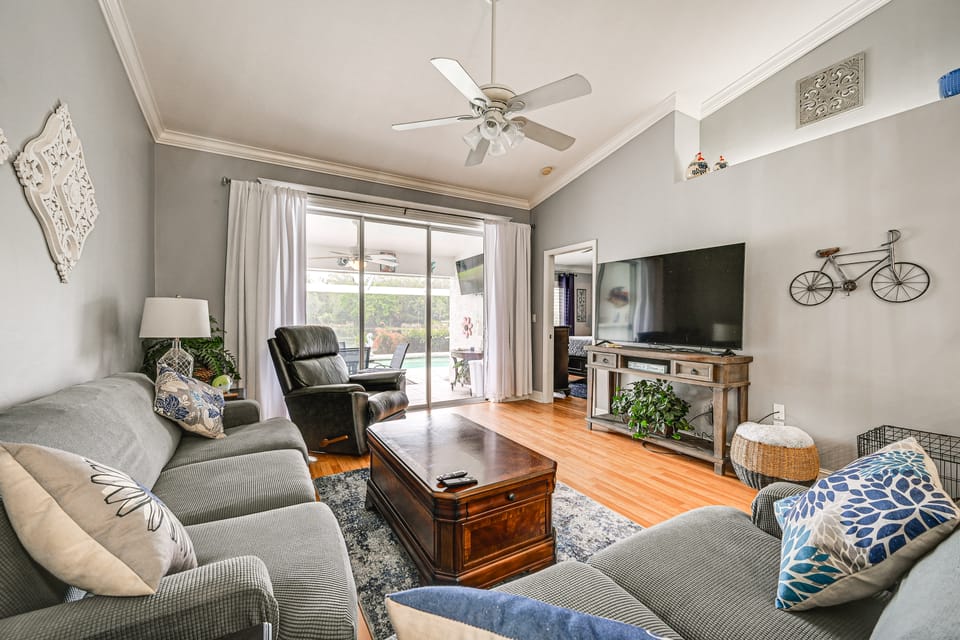 Charming Naples Getaway w/ Pool < 5 Mi to 5th Ave! House in Collier County