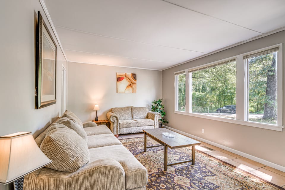 1 Mi to Robins AFB: Family-Friendly Home! House in Warner Robins