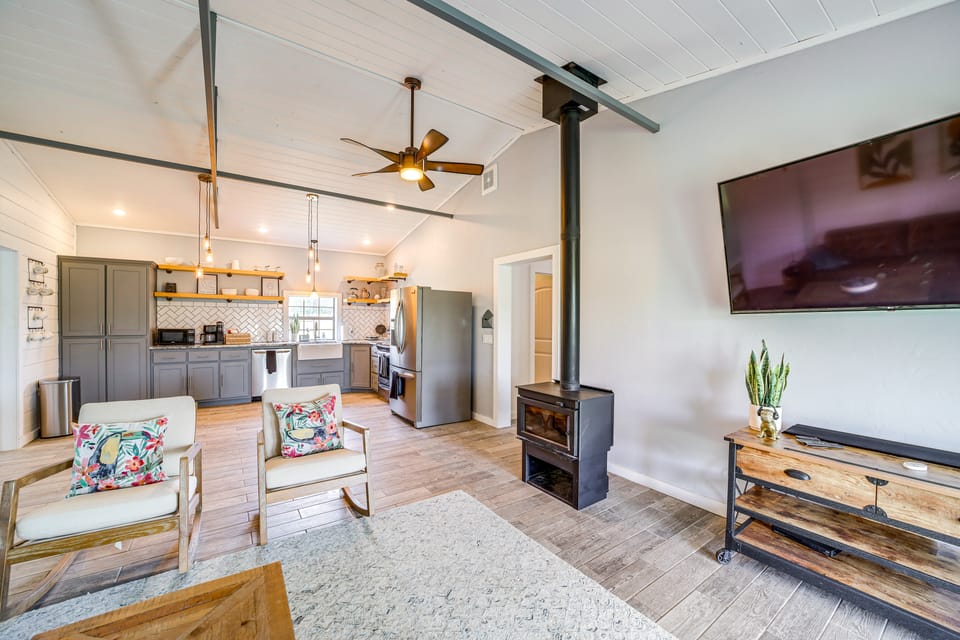 Peaceful Vinita Home w/ Fire Pit: 11 Mi to Lake! House in Ozark Mountains