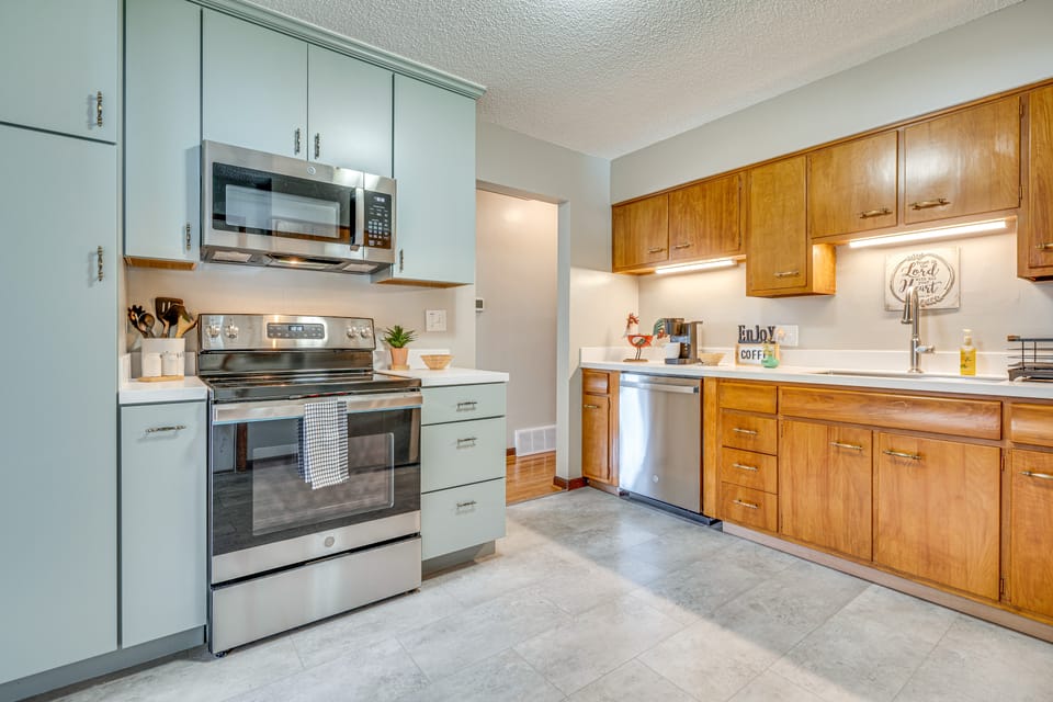 7 Mi to Downtown Columbus: Family Getaway w/ Yard House in Ohio