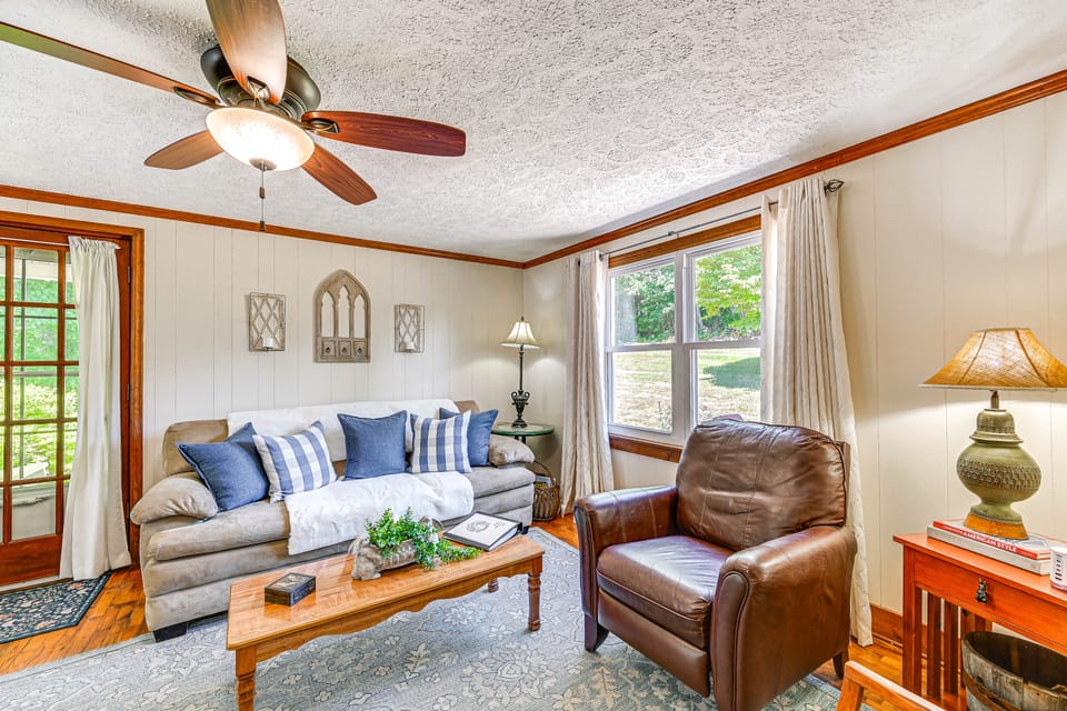 Family Fancy Gap Cottage w/ Deck - Pets Welcome! Cottage in Virginia