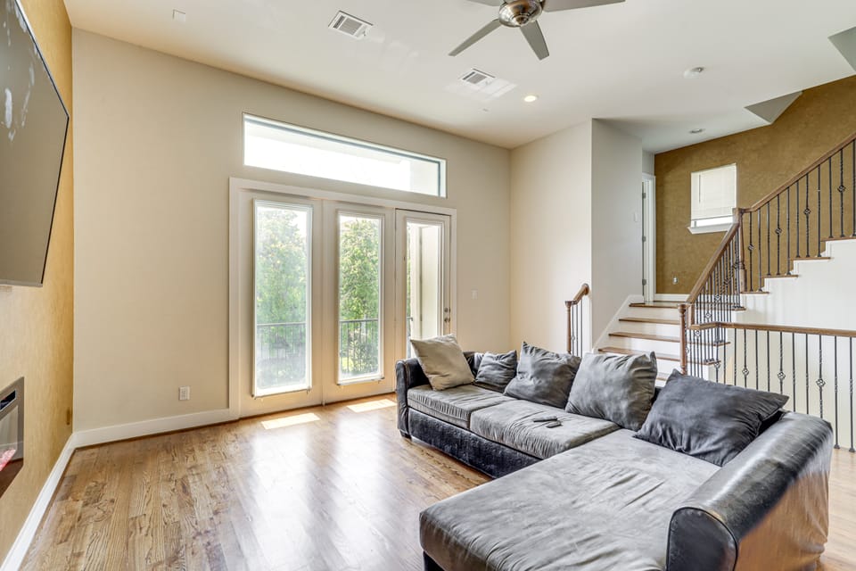 Houston Home w/ Rooftop Patio - 3 Mi to Downtown! House in Houston