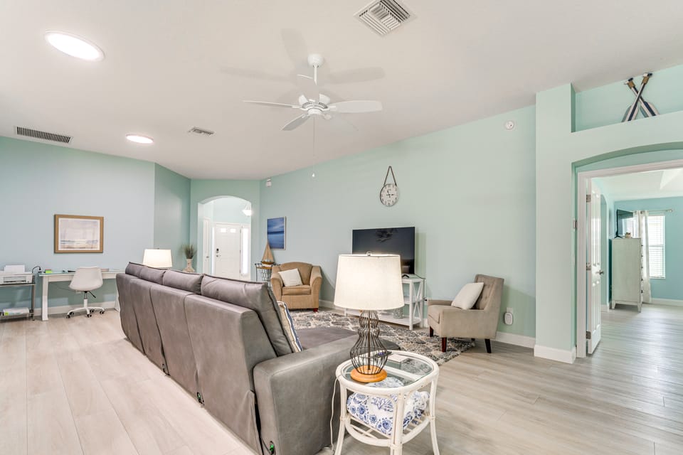 Golf Cart & Pool Access: The Villages Home! House in The Villages