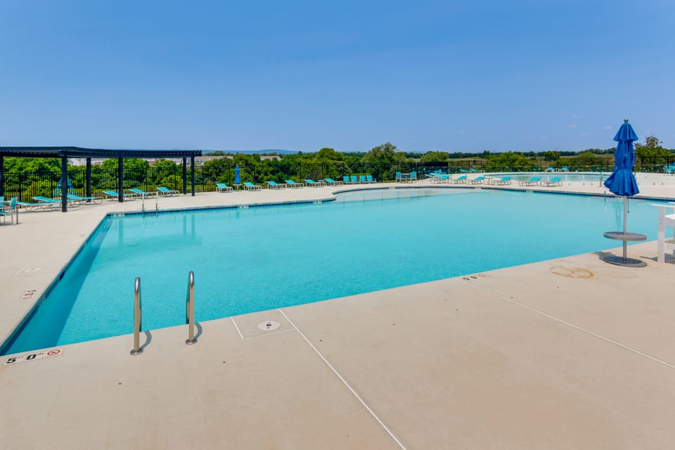 Frederick Townhome w/ Balcony, Close to Parks! Apartment in Frederick