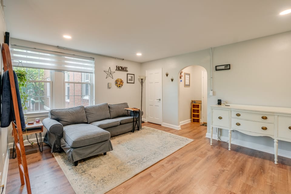 Convenient Arlington Condo ~ 4 Mi to National Mall Apartment in Arlington
