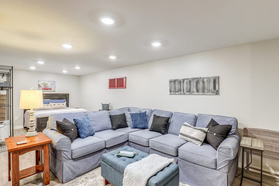 Walk to Downtown Weaverville: Quiet Apartment Apartment in Weaverville