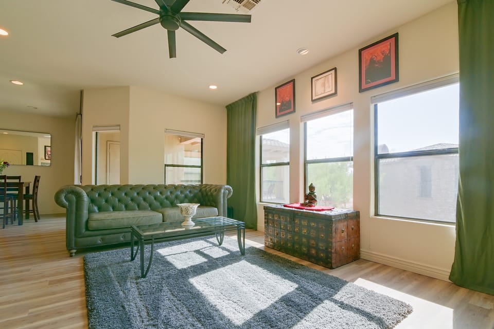 ~ 1 Mi to Desert Ridge Marketplace: Phoenix Condo! Apartment in Desert Ridge