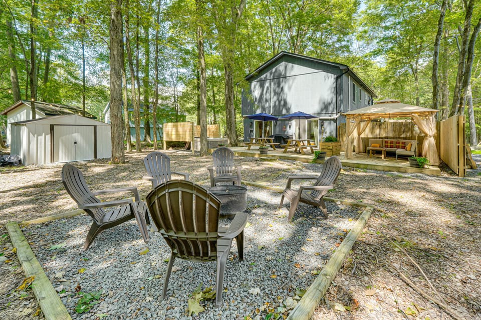 Private Hot Tub: Tree-Lined Poconos Home! House in Coolbaugh Township