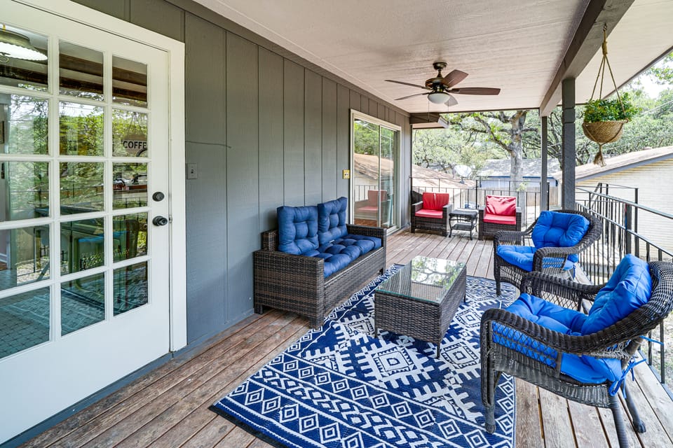 Unique & Stylish San Antonio Home w/ Deck! House in San Antonio