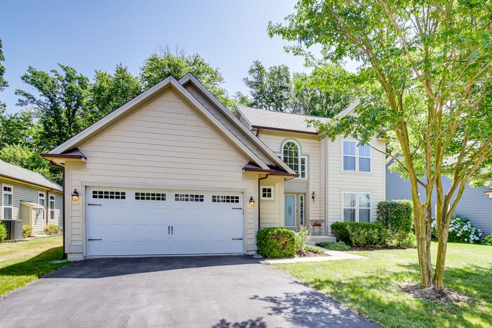 Deck, Hot Tub & Resort Amenities: Ocean View Gem House in Sussex County
