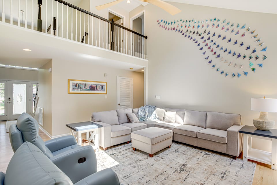 Deck, Hot Tub & Resort Amenities: Ocean View Gem House in Sussex County