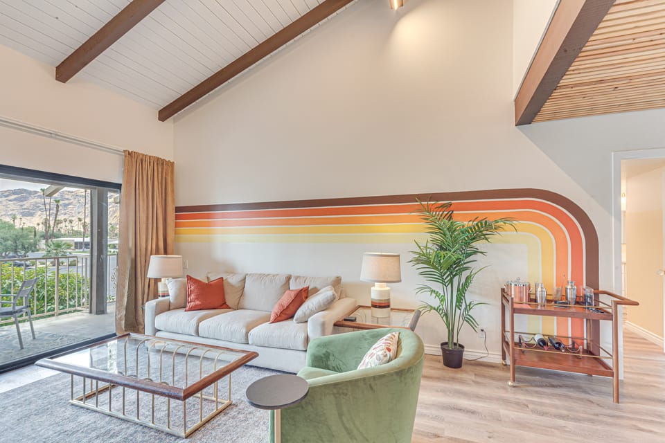 Resort-Style Pools: Vibrant Condo in Palm Springs Apartment in Palm Springs