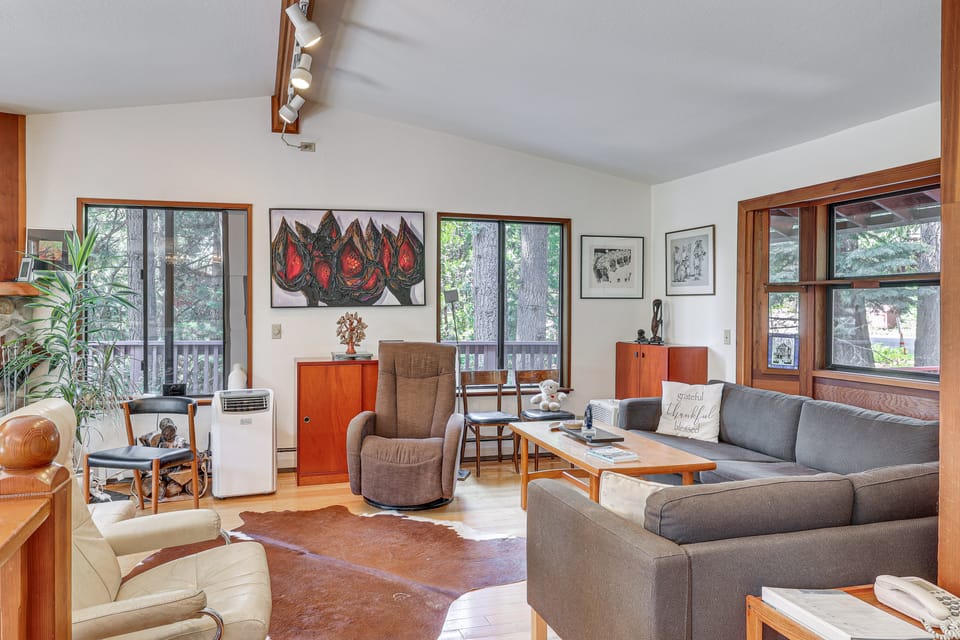 1 Mi to Beach: Peaceful Tahoe Vista Home w/ Decks! House in Tahoe Vista