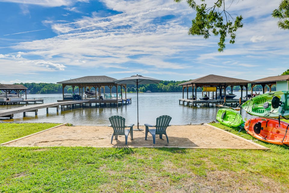 Waterfront Lake Anna Home: Summer Family Escape! House in Lake Anna